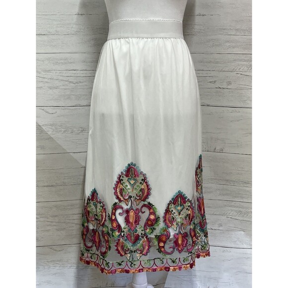 Me 2 Magic‎ Skirt White with beautiful embroidery hemline. Elastic waist. Sz L - Picture 3 of 7